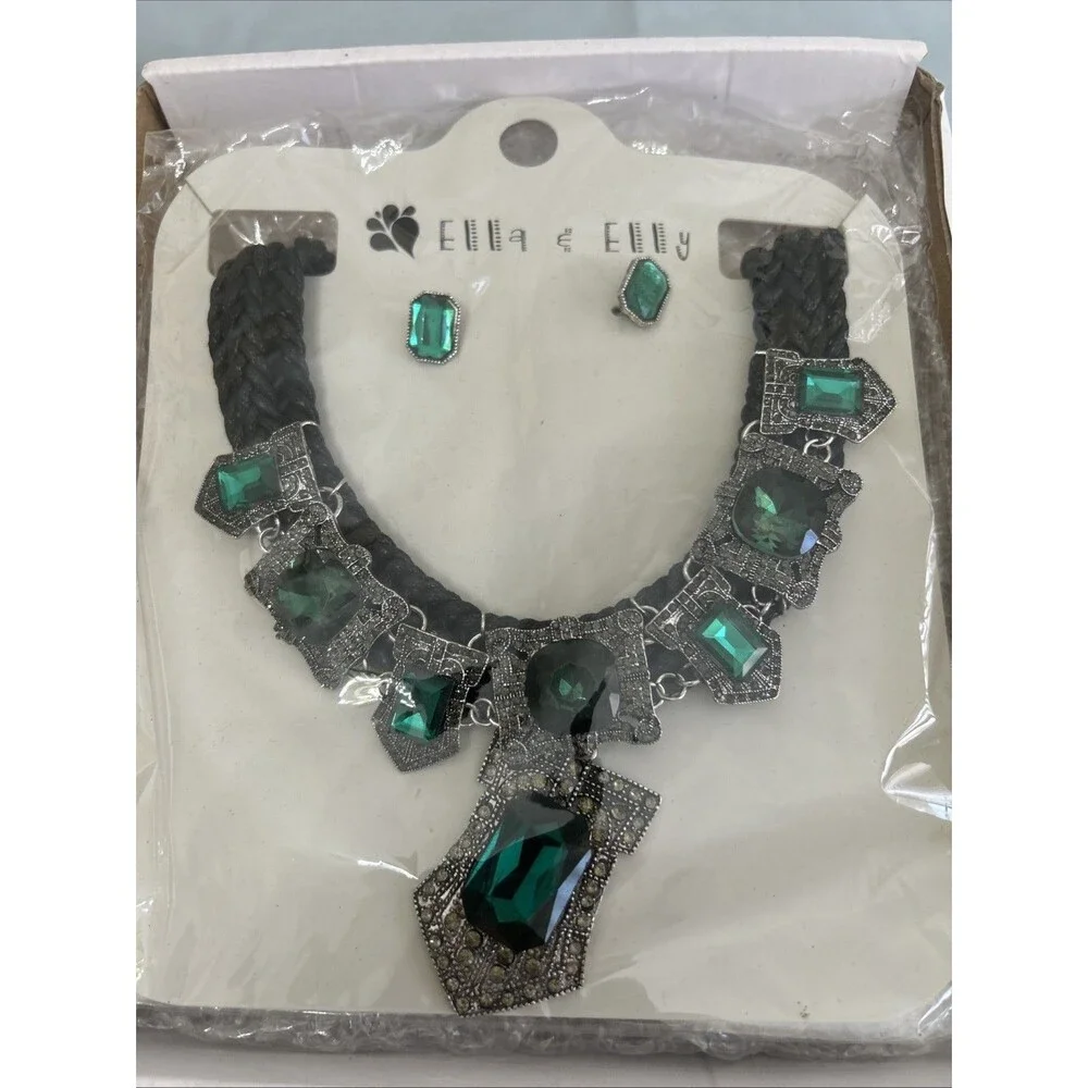 Green Crystal & Silver tone Statement Necklace & Earring Set